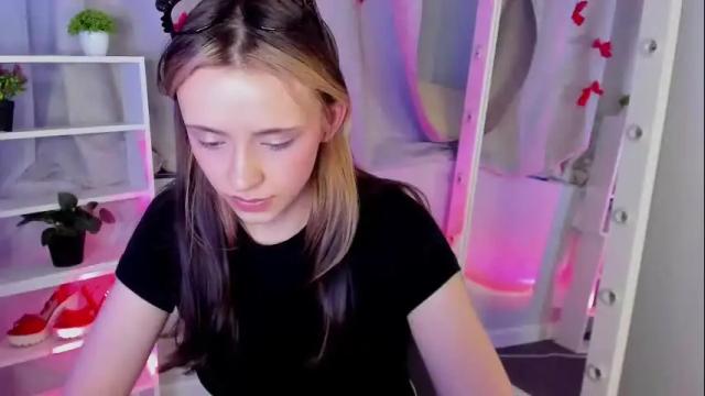 Image 11 of mipsymipson Stream on Chaturbate on 1 month ago