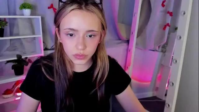Image 12 of mipsymipson Stream on Chaturbate on 1 month ago