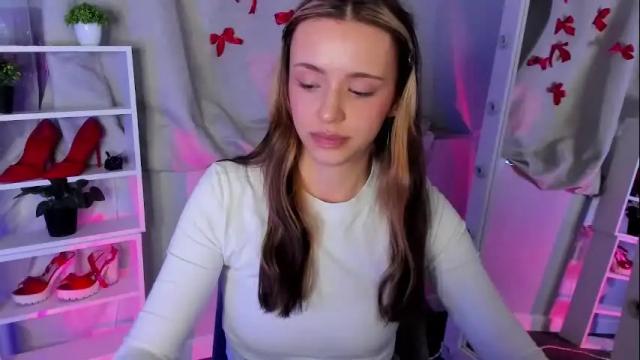 Image 12 of mipsymipson Stream on Chaturbate on 1 month ago