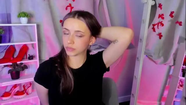 Image 3 of mipsymipson Stream on Chaturbate on 1 month ago