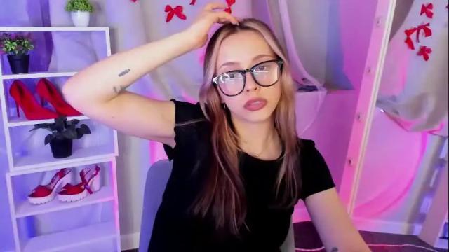 Image 12 of mipsymipson Stream on Chaturbate on 1 month ago