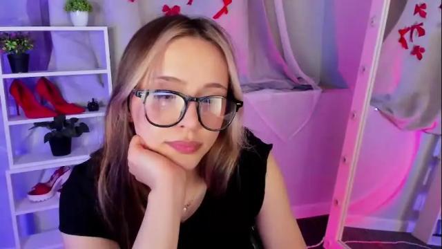 Image 2 of mipsymipson Stream on Chaturbate on 1 month ago