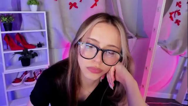 Image 4 of mipsymipson Stream on Chaturbate on 1 month ago