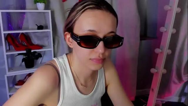 Image 3 of mipsymipson Stream on Chaturbate on 15 days ago