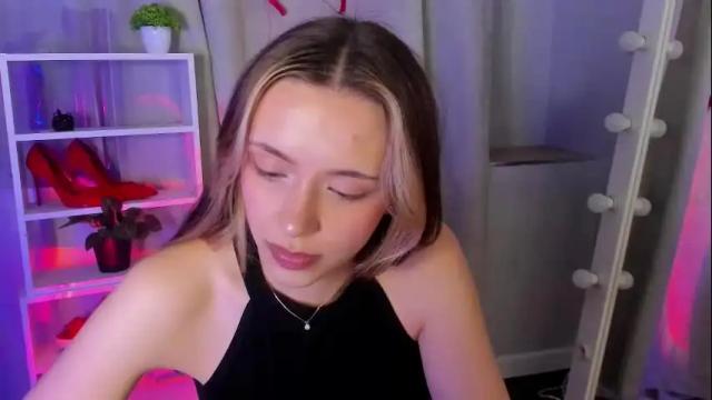 Image 12 of mipsymipson Stream on Chaturbate on 9 days ago