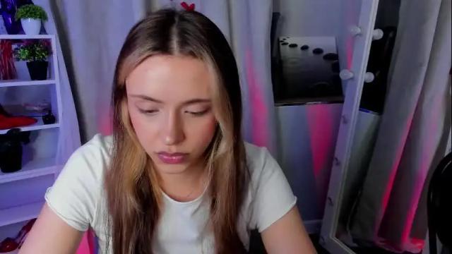 Image 10 of mipsymipson Stream on Chaturbate on 4 days ago