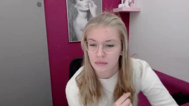 Image 7 of mira_dennis Stream on Chaturbate on 20 months ago