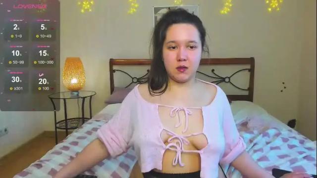 Image 4 of mira_karter Stream on Chaturbate on 21 days ago