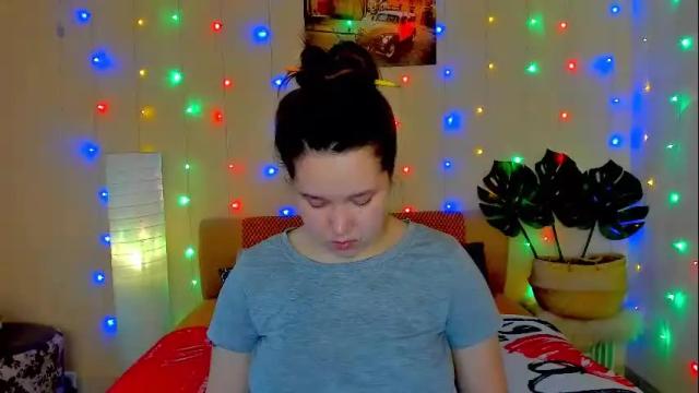 Image 3 of mira_karter Stream on Chaturbate on 13 days ago