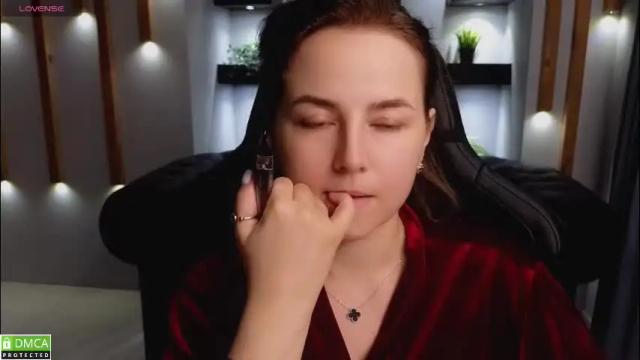 Image 4 of mira_mermayd Stream on Chaturbate on 12 days ago