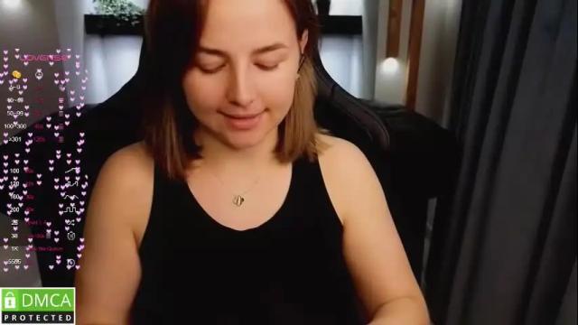 Image 10 of mira_mermayd Stream on Chaturbate on 10 days ago