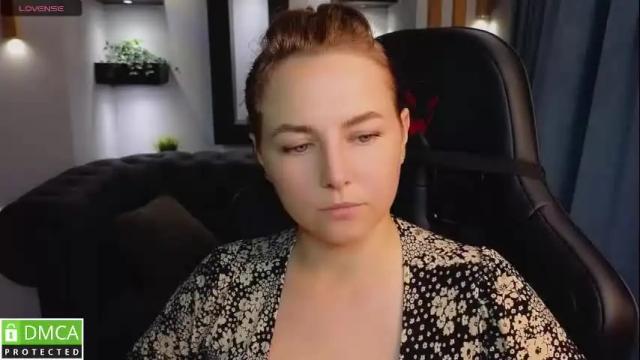 Image 2 of mira_mermayd Stream on Chaturbate on 3 months ago