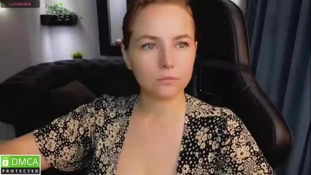 Image 4 of mira_mermayd Stream on Chaturbate on 3 months ago