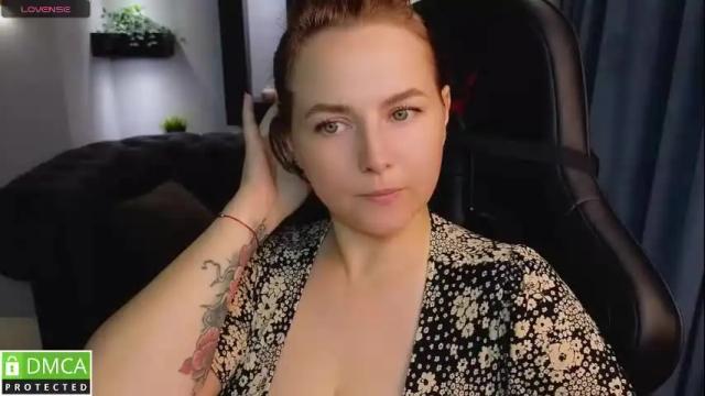 Image 6 of mira_mermayd Stream on Chaturbate on 3 months ago