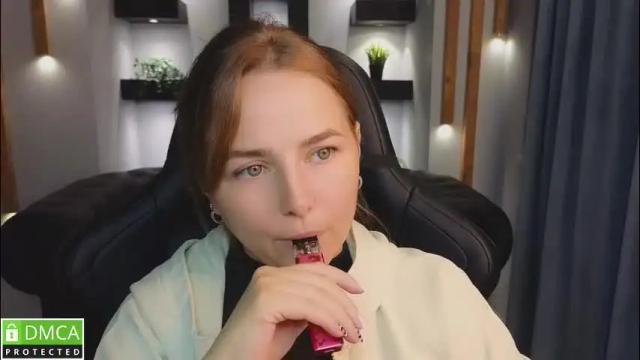 Image 10 of mira_mermayd Stream on Chaturbate on 3 months ago