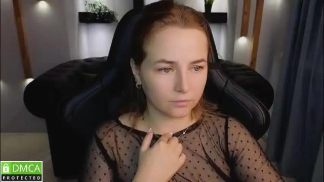 Image 4 of mira_mermayd Stream on Chaturbate on 3 months ago