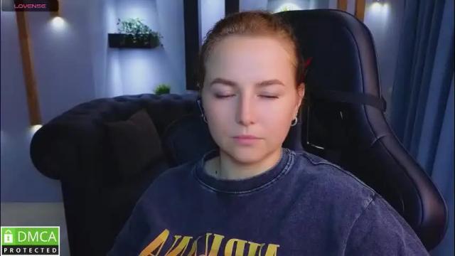 Image 8 of mira_mermayd Stream on Chaturbate on 3 months ago