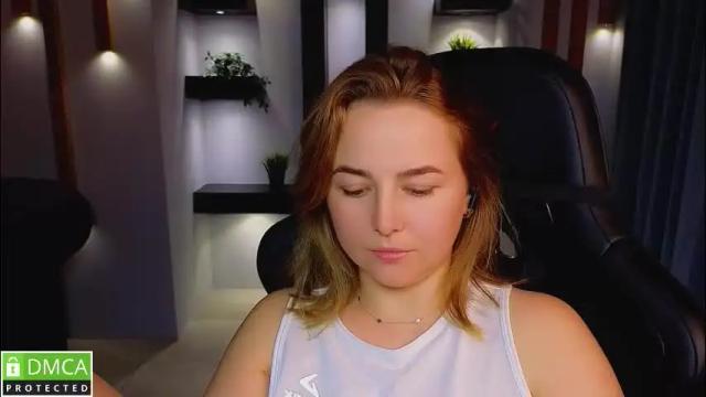 Image 11 of mira_mermayd Stream on Chaturbate on 1 month ago