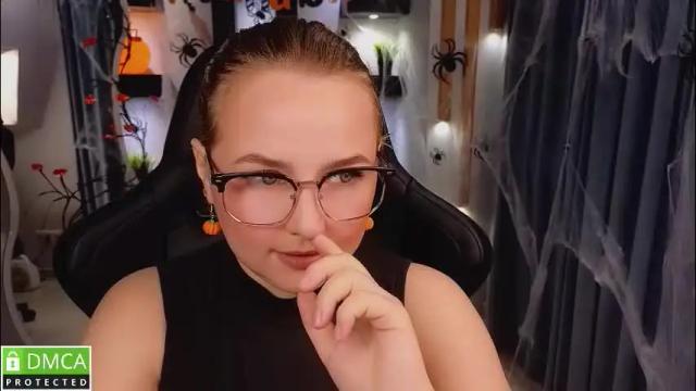 Image 10 of mira_mermayd Stream on Chaturbate on 3 days ago