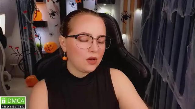 Image 12 of mira_mermayd Stream on Chaturbate on 3 days ago