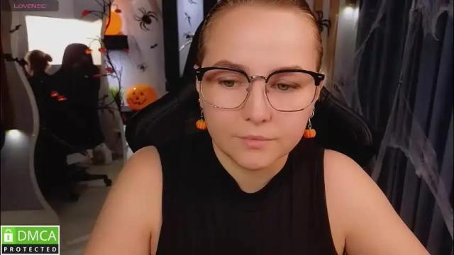 Image 3 of mira_mermayd Stream on Chaturbate on 3 days ago