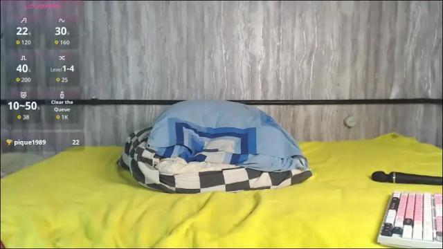 Image 3 of mira_one_ Stream on Chaturbate on 2 months ago