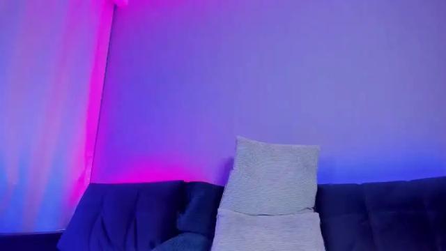 Image 8 of mirabrunette Stream on Chaturbate on 14 months ago