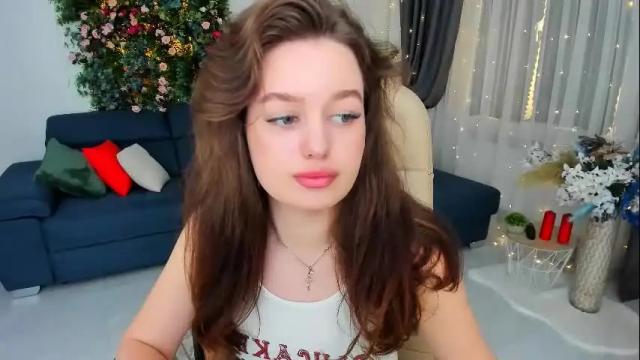 Image 11 of miraclecurly Stream on Chaturbate on 2 months ago