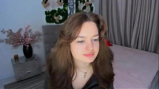 Image 4 of miraclecurly Stream on Chaturbate on 2 months ago
