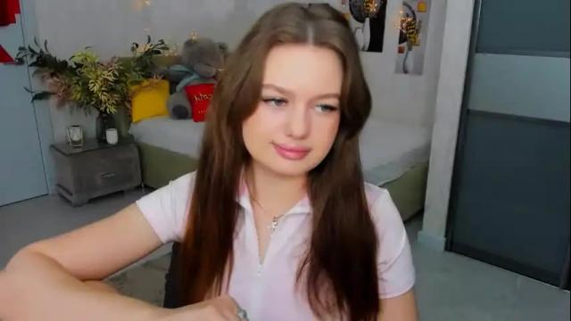 Image 3 of miraclecurly Stream on Chaturbate on 2 months ago
