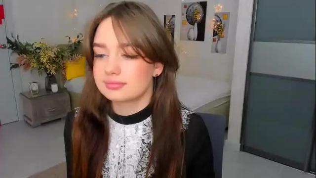 Image 4 of miraclecurly Stream on Chaturbate on 1 month ago