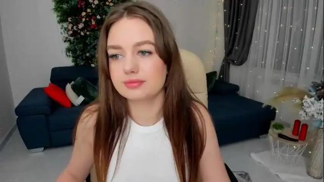 Image 12 of miraclecurly Stream on Chaturbate on 1 month ago