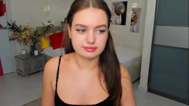 Image 2 of miraclecurly Stream on Chaturbate on 1 month ago