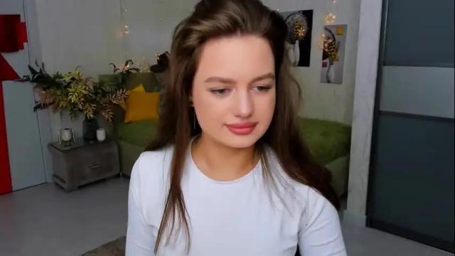 Image 4 of miraclecurly Stream on Chaturbate on 1 month ago