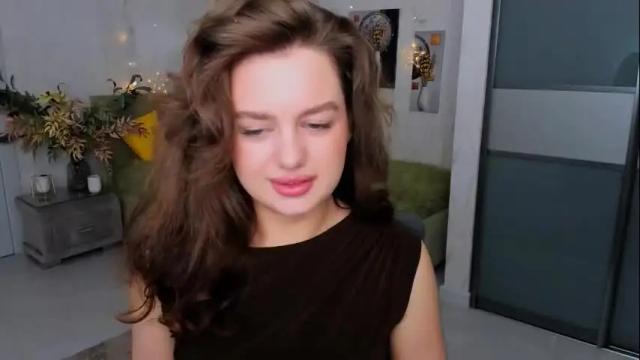 Image 11 of miraclecurly Stream on Chaturbate on 1 month ago