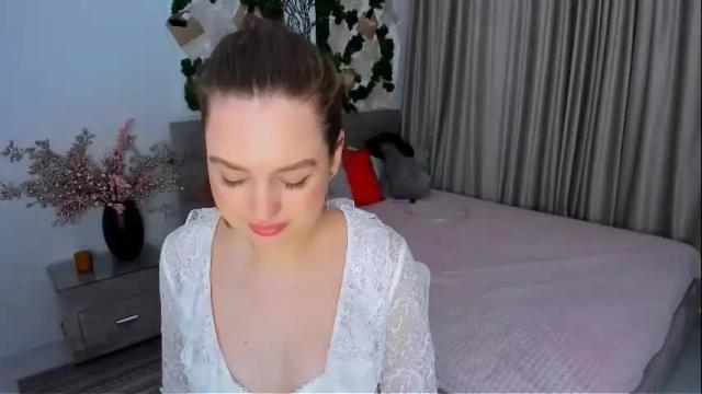 Image 10 of miraclecurly Stream on Chaturbate on 1 month ago