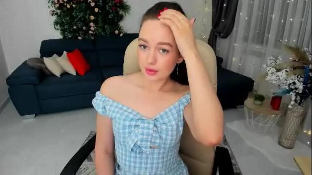 Image 3 of miraclecurly Stream on Chaturbate on 14 days ago
