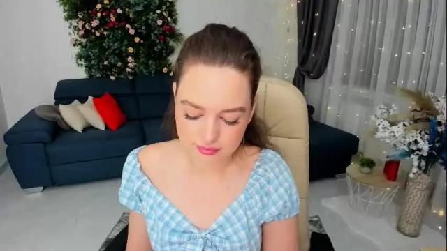 Image 6 of miraclecurly Stream on Chaturbate on 14 days ago