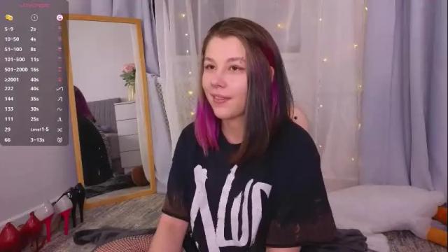 Image 2 of mirafalls Stream on Chaturbate on 1 month ago
