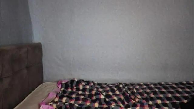 Image 2 of mirahardmanxx Stream on Chaturbate on 2 months ago
