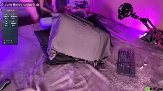 Image 3 of mirai_meow Stream on Chaturbate on 1 month ago