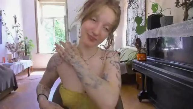 Image 10 of miranda2_0 Stream on Chaturbate on 5 months ago