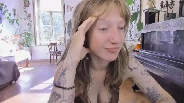 Image 12 of miranda2_0 Stream on Chaturbate on 3 months ago