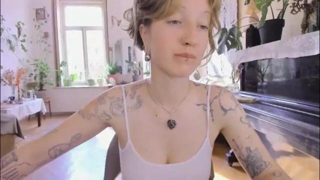 Image 11 of miranda2_0 Stream on Chaturbate on 1 month ago