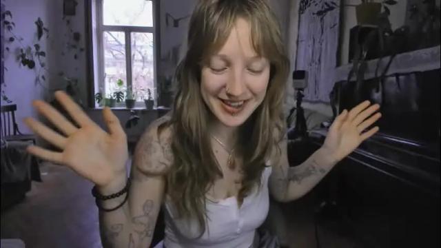 Image 8 of miranda2_0 Stream on Chaturbate on 25 days ago