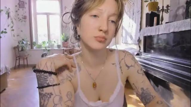 Image 12 of miranda2_0 Stream on Chaturbate on 11 days ago