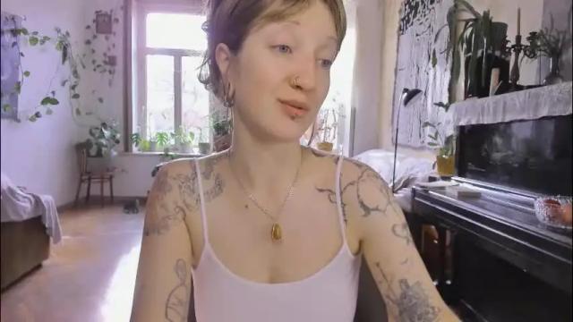 Image 2 of miranda2_0 Stream on Chaturbate on 2 days ago