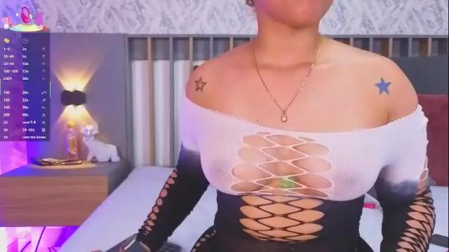 Image 8 of miranda_blair Stream on Chaturbate on 26 days ago