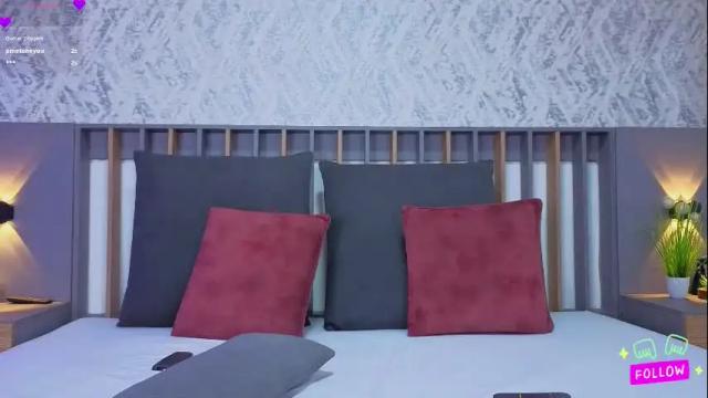 Image 11 of miranda_blair Stream on Chaturbate on 1 month ago