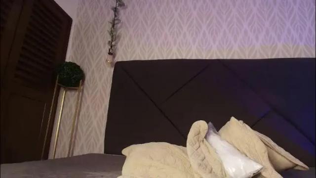 Image 3 of miranda_villa Stream on Chaturbate on 1 month ago